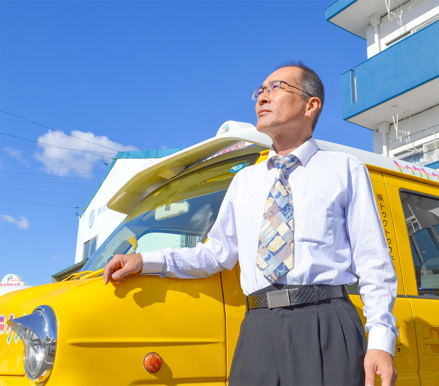 トゥクトゥクテクノでは和気あいあいとした雰囲気で幅広い世代が活躍